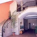 Cristina 4*