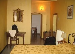 Cristina Hotel Noreña